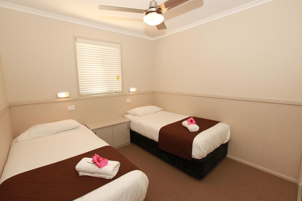 Clyde View Holiday Park เบทแมนส์เบย์ ภายนอก รูปภาพ