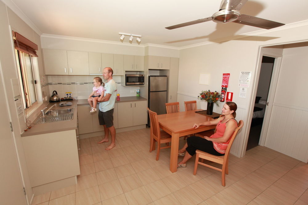 Clyde View Holiday Park เบทแมนส์เบย์ ภายนอก รูปภาพ
