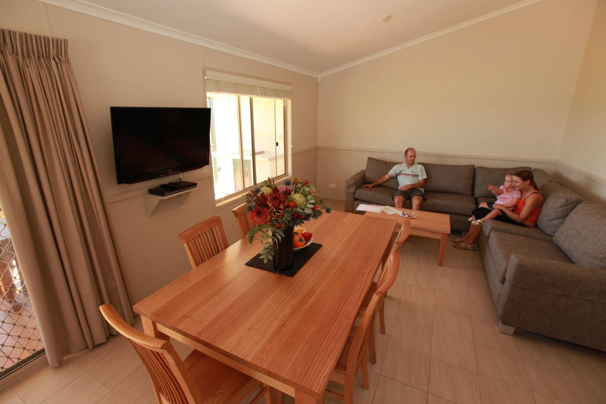Clyde View Holiday Park เบทแมนส์เบย์ ภายนอก รูปภาพ