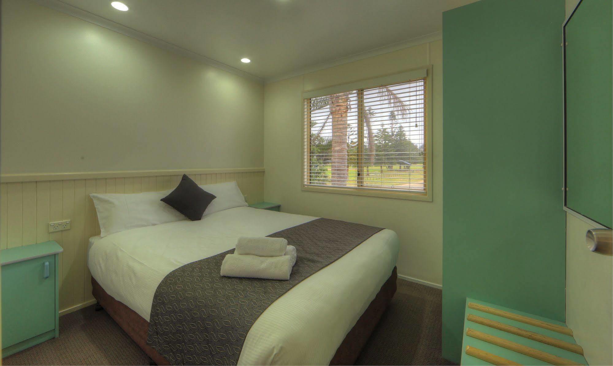 Clyde View Holiday Park เบทแมนส์เบย์ ภายนอก รูปภาพ