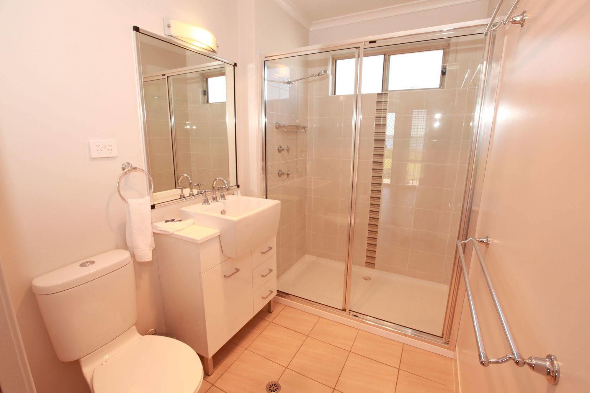 Clyde View Holiday Park เบทแมนส์เบย์ ภายนอก รูปภาพ