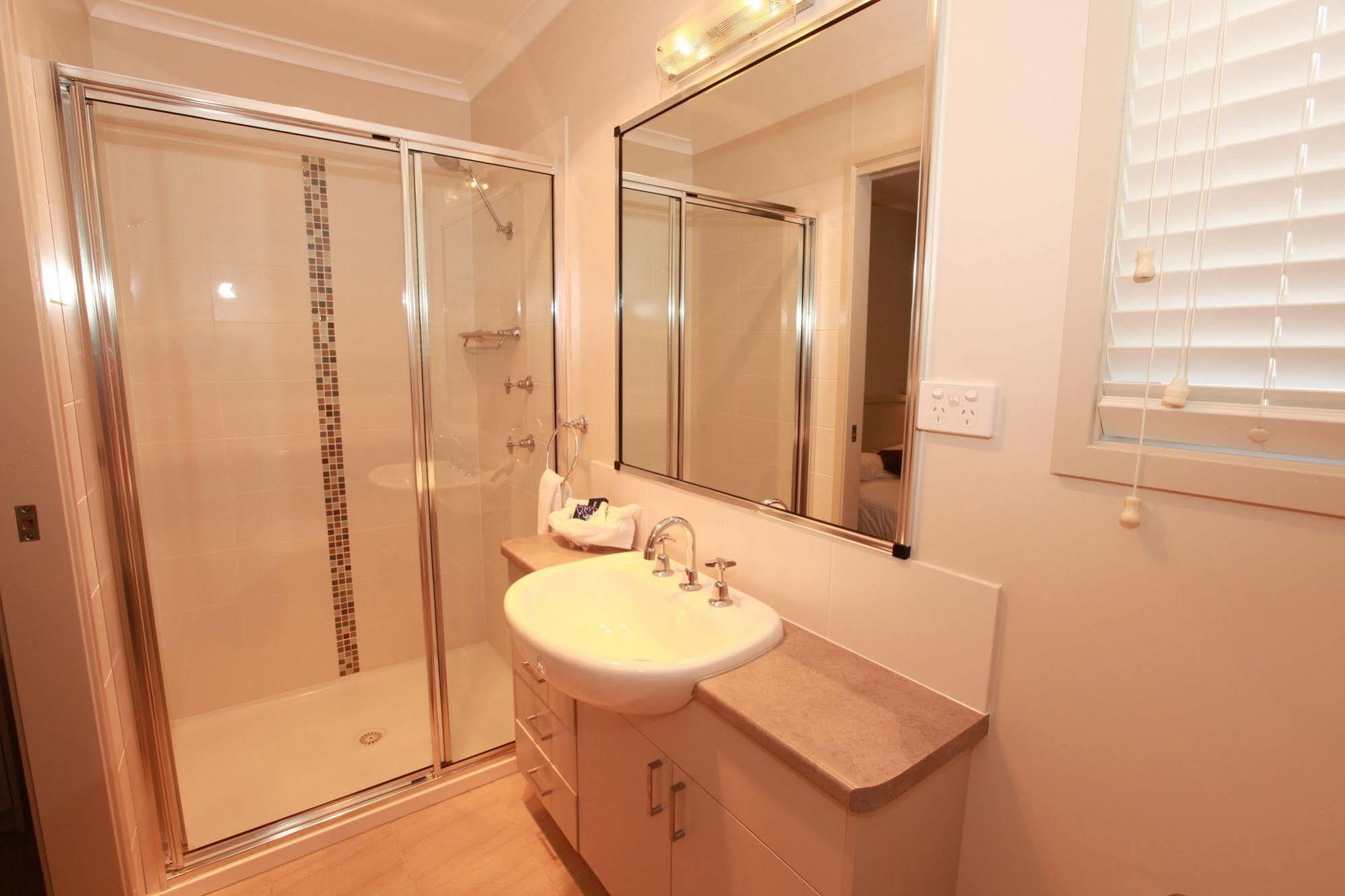 Clyde View Holiday Park เบทแมนส์เบย์ ภายนอก รูปภาพ